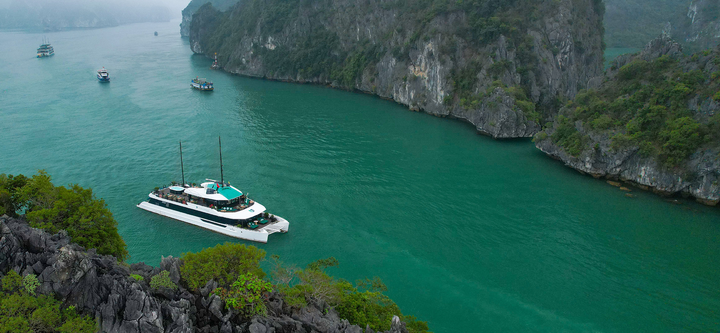 Vibrant Halong Catamaran Yacht
