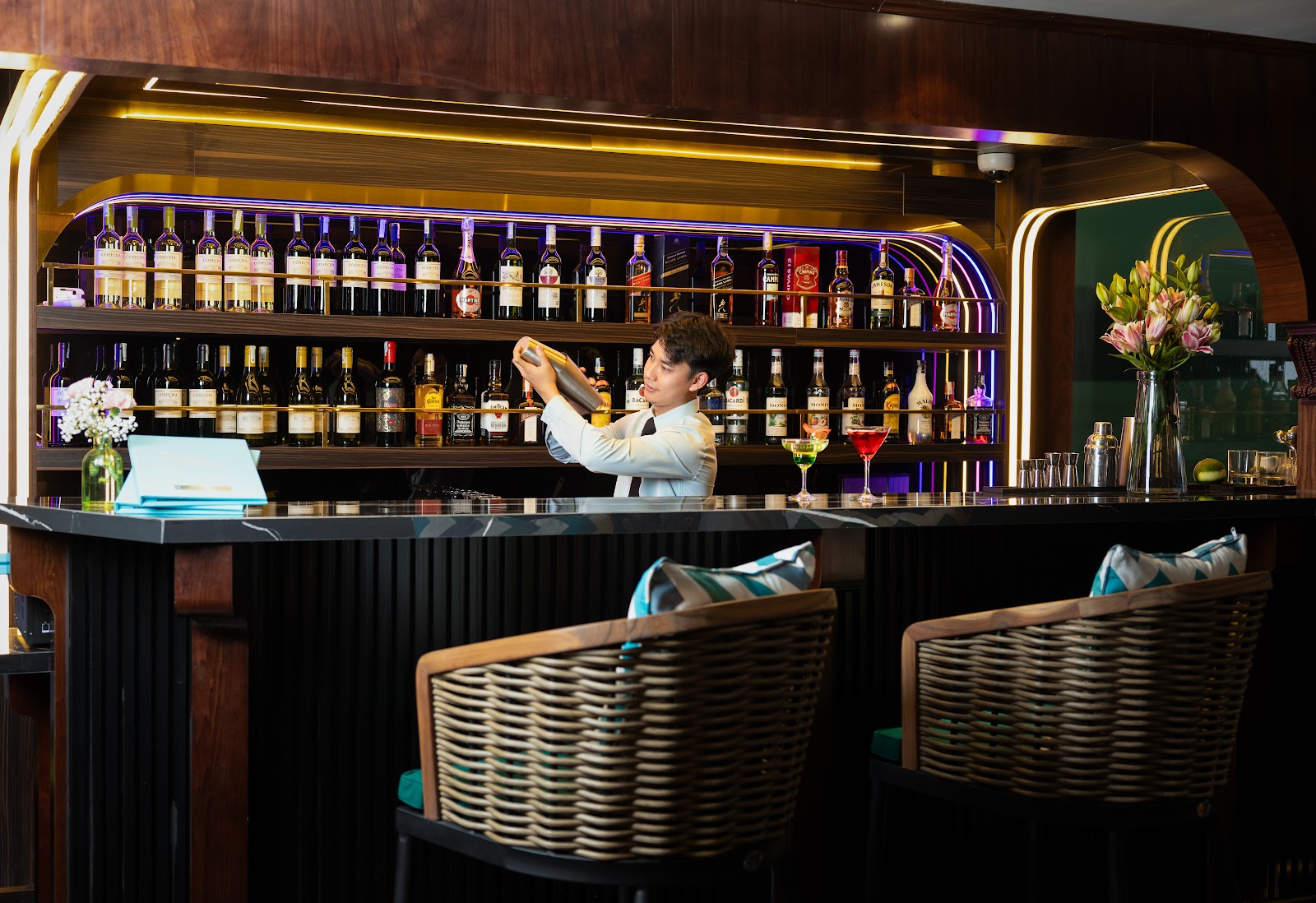 Cocktail Lounge Bar